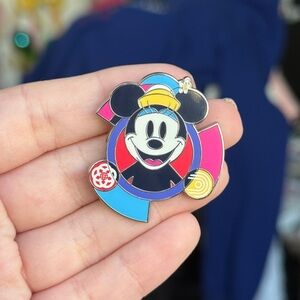 Disney Parks EPCOT Reimagined 2023 Minnie Mouse WDW Mystery Set Pin